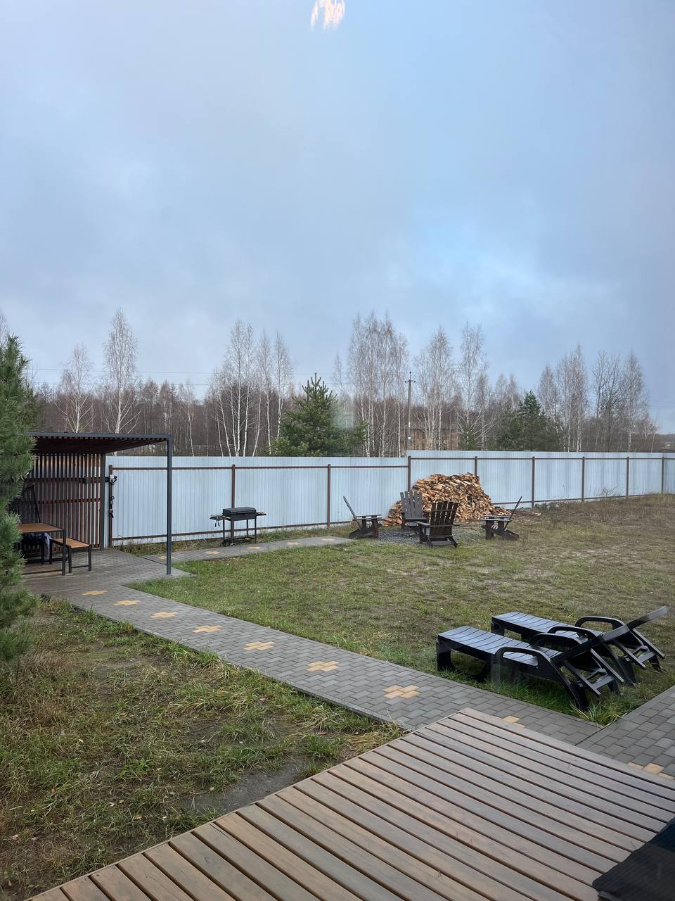 Терраса и улица